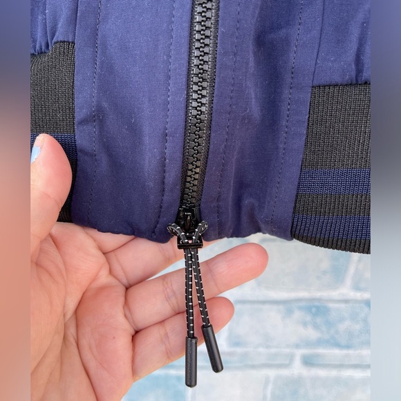 GSTQ Convertible Baseball Jacket Cape Size small In Midnight . - Picture 4 of 16